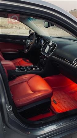 کرایسلەر 300